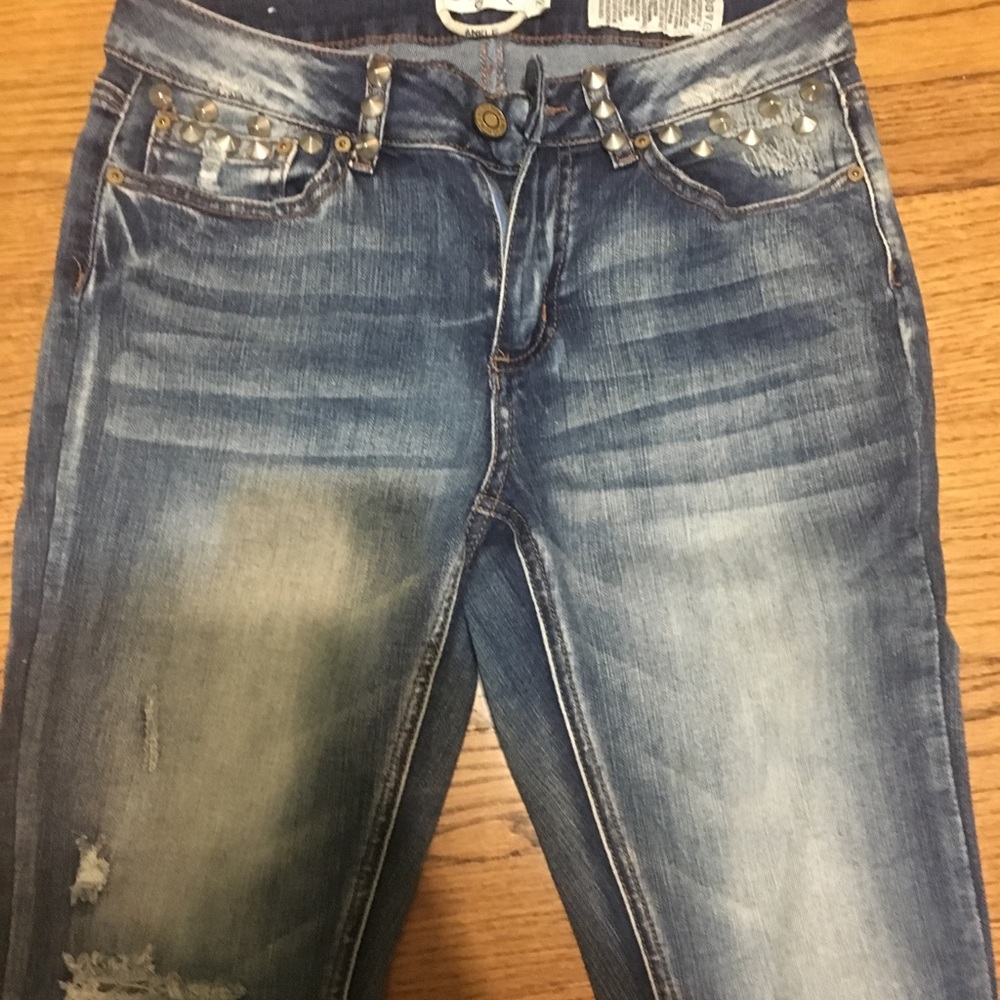 Skinny Jeans with spikes details - Picture 2 of 6